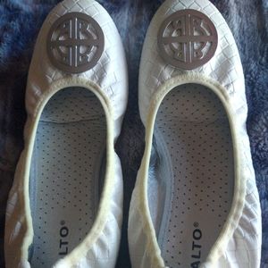 Women's Rialto flats size 7 1/2